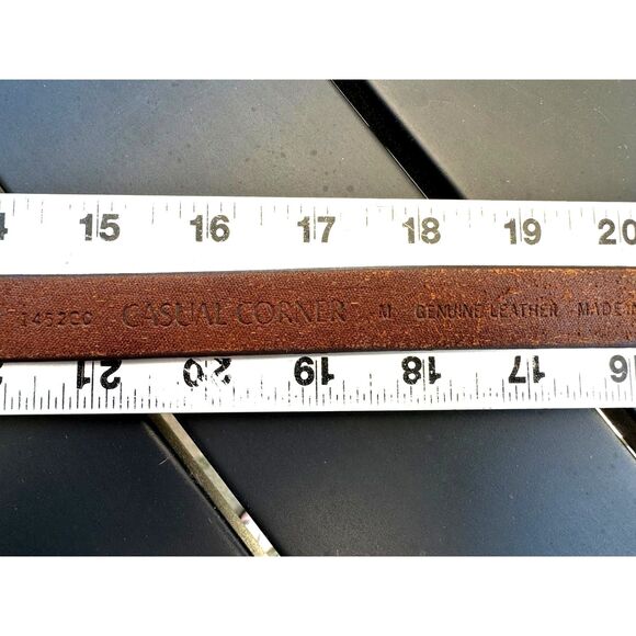 VTG Casual Corner 100% Saddle Brown Leather Gold Tone Metal Buckle & Catch SZ M - Picture 4 of 8
